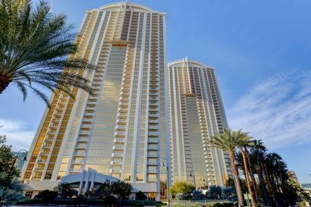 Mgm Signature-15-717 F1 Track & Strip View Balcony Лас-Вегас Экстерьер фото